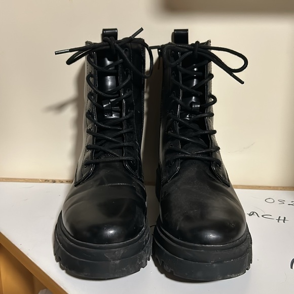 Women’s Combat Boots - Picture 2 of 6